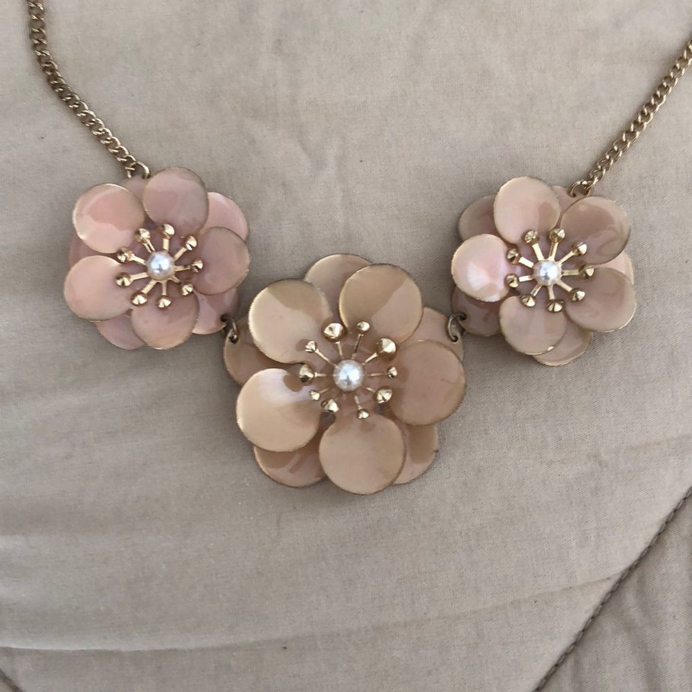 Pink flower necklace